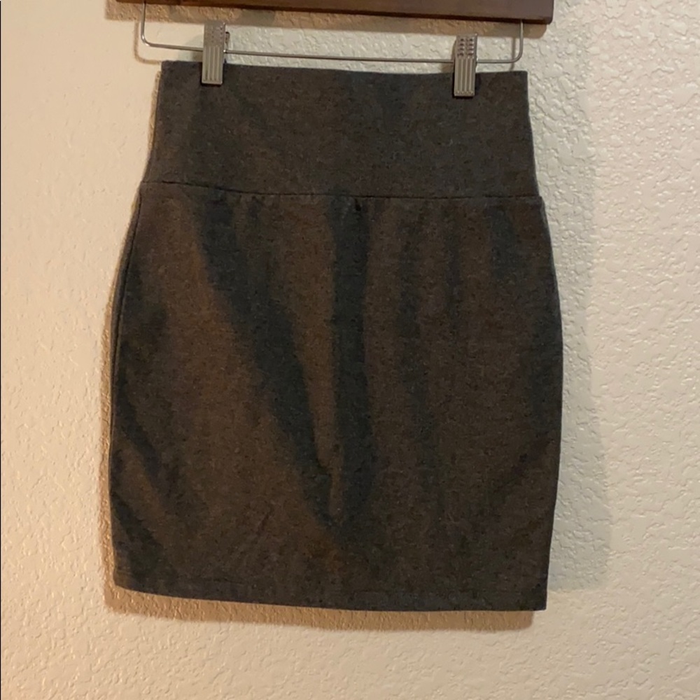 Grey skirt